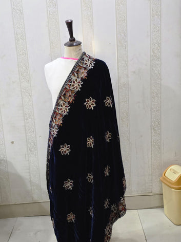 BLACK VELVET SHAWL